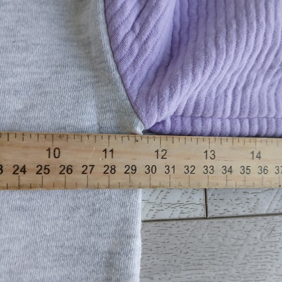 Disney Mickey Mouse & Friends Kids Sweatshirt Pullover Lavender Pink 12M - Picture 6 of 9